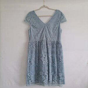 H&M Women's Light Blue Cap Sleeve V-Neck Floral Lace Lined Dress
